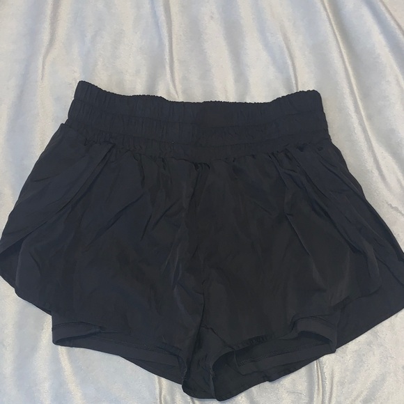 aerie Pants - Offline by aerie Women's Black running Shorts bike shorts under with pocket med